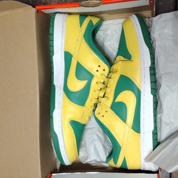 New Nike Dunk Brazilian size 9m - Picture 7 of 7